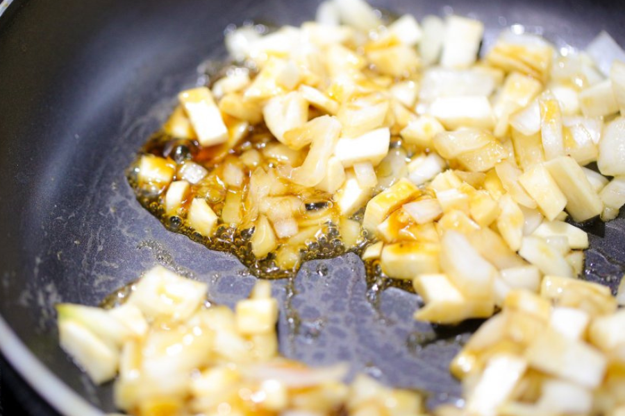 How to Build Flavor Layers: The Foundation of Every Great Dish